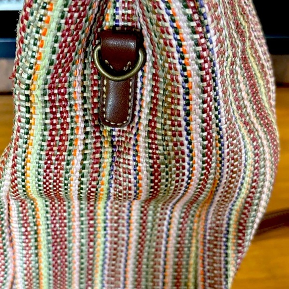 Fossil Handcrafted Bag 14”L 11”H Wood Handles & Shoulder Strap Weave Multicolor - Picture 6 of 13